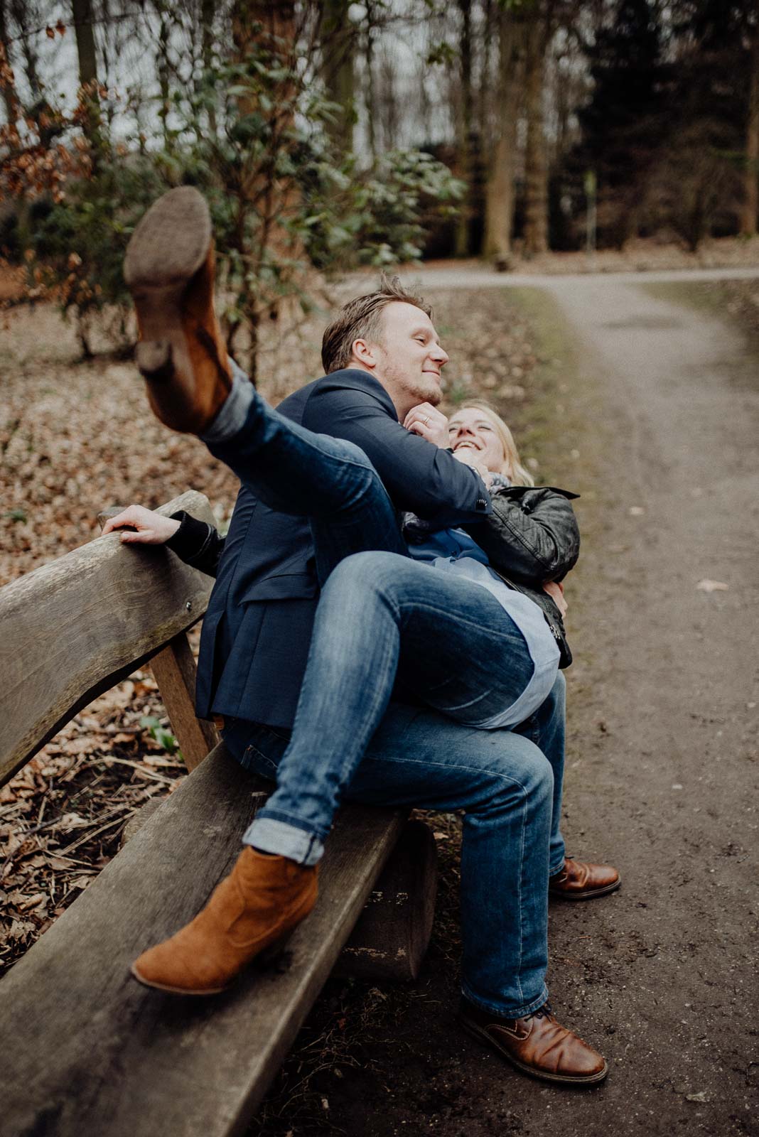 020-verlobungsshooting-engagement-fotograf-witten-rombergpark-dortmund