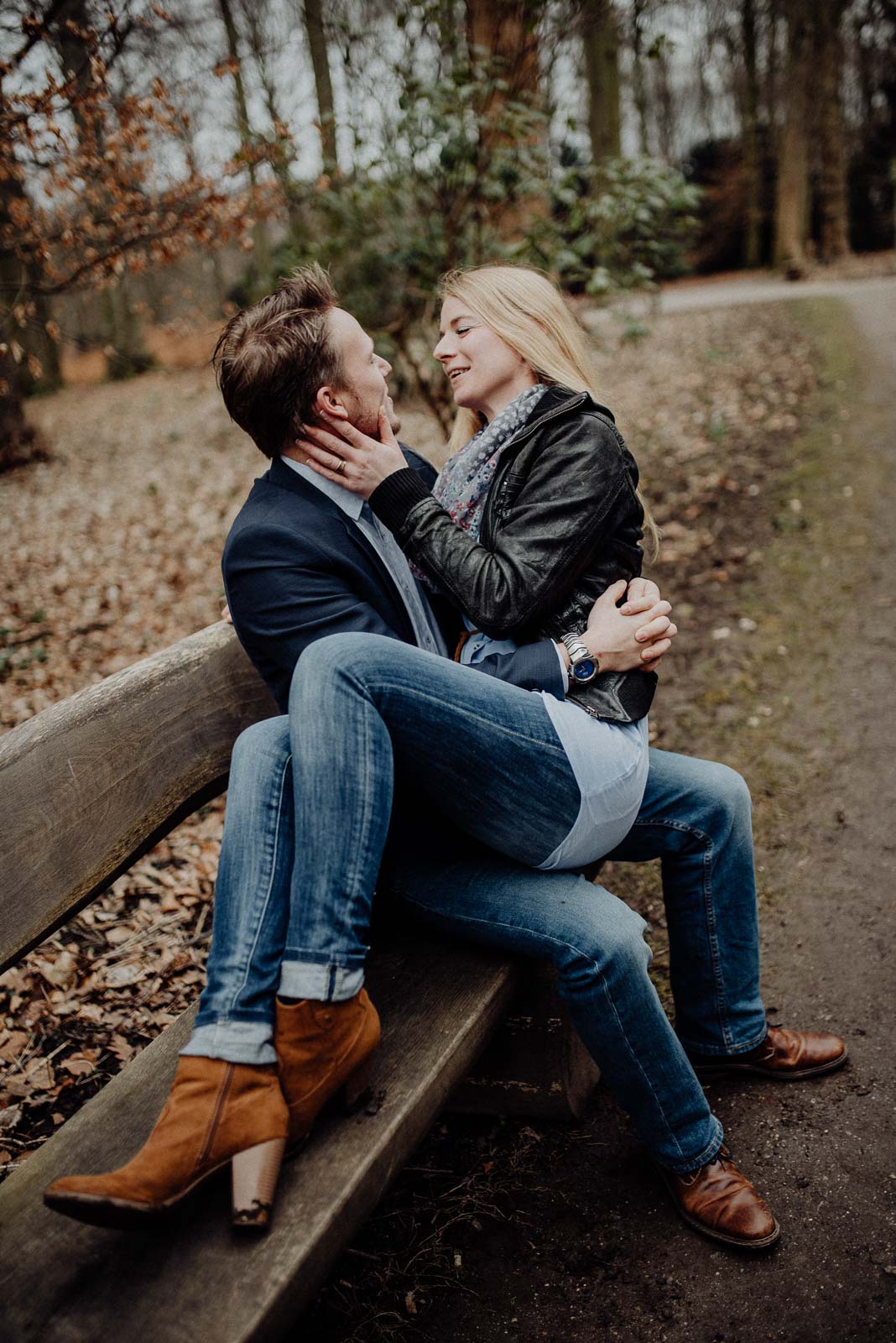 021-verlobungsshooting-engagement-fotograf-witten-rombergpark-dortmund