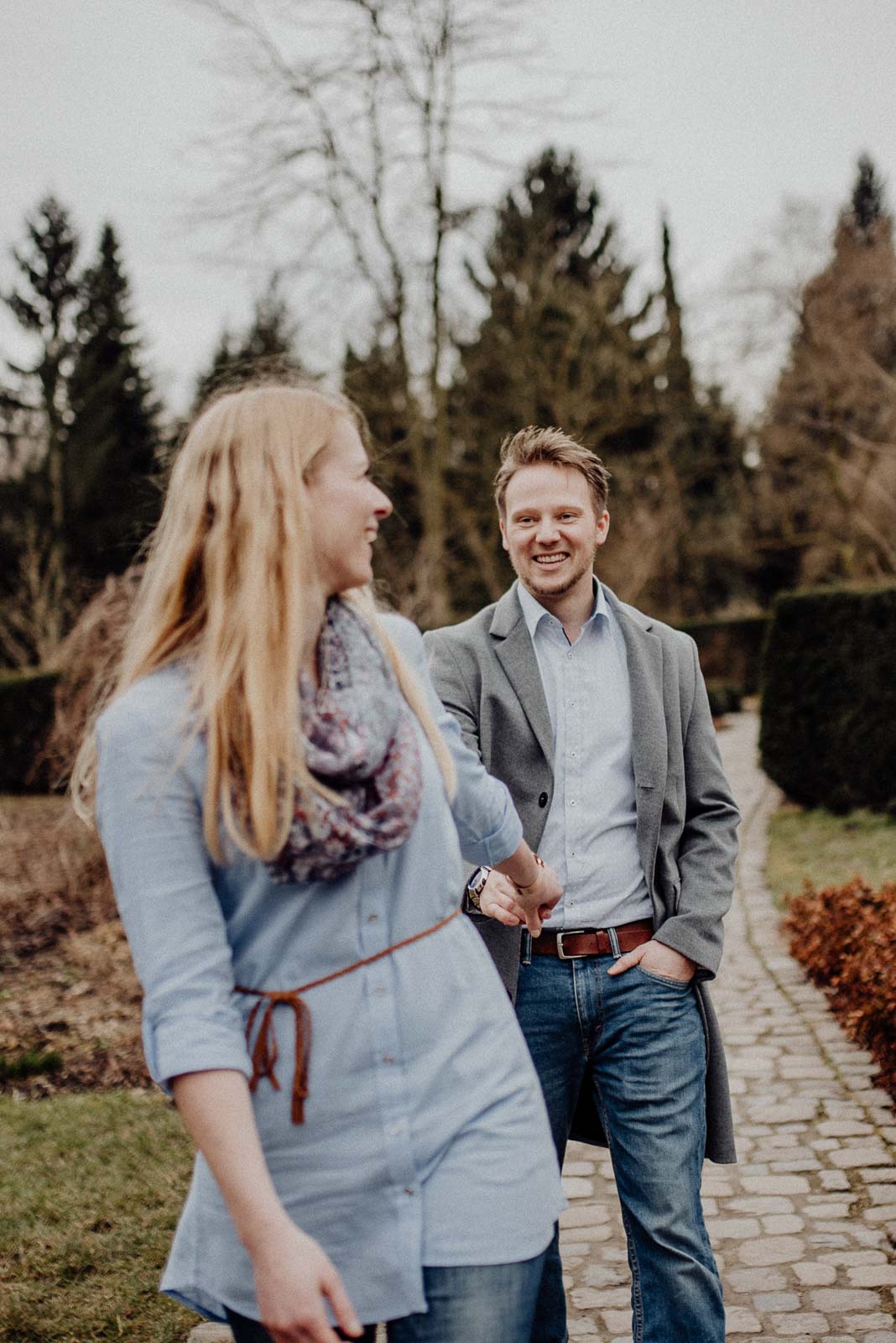 037-verlobungsshooting-engagement-fotograf-witten-rombergpark-dortmund