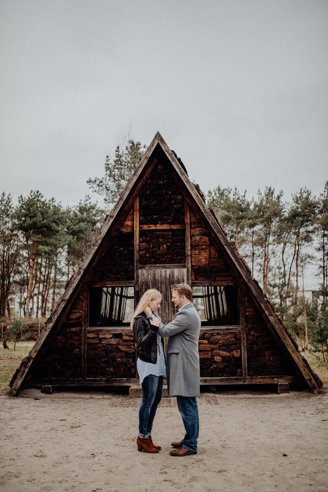 043-verlobungsshooting-engagement-fotograf-witten-rombergpark-dortmund