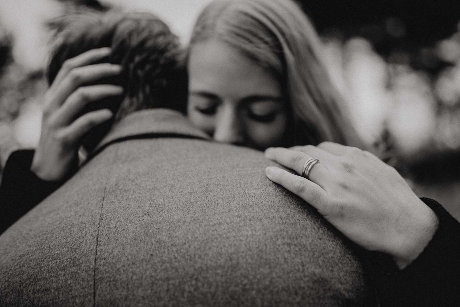 047-verlobungsshooting-engagement-fotograf-witten-rombergpark-dortmund