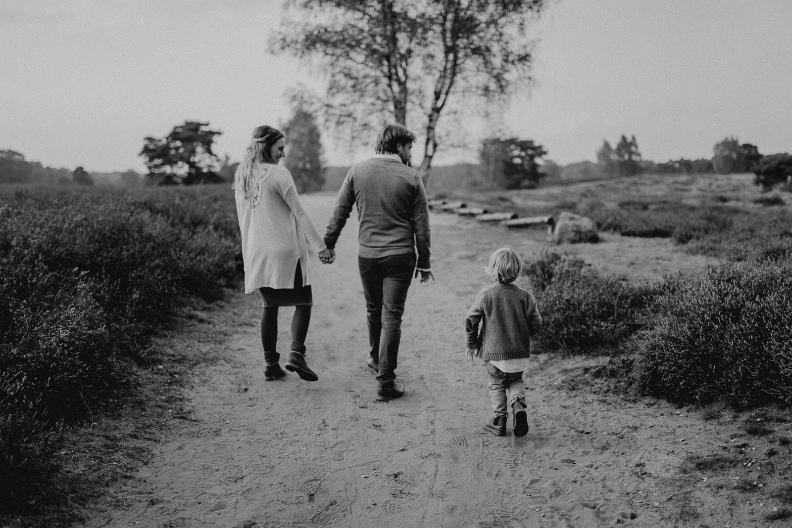 007-designparaplus-familienshooting-heide-boho 007-designparaplus-familienshooting-heide-boho