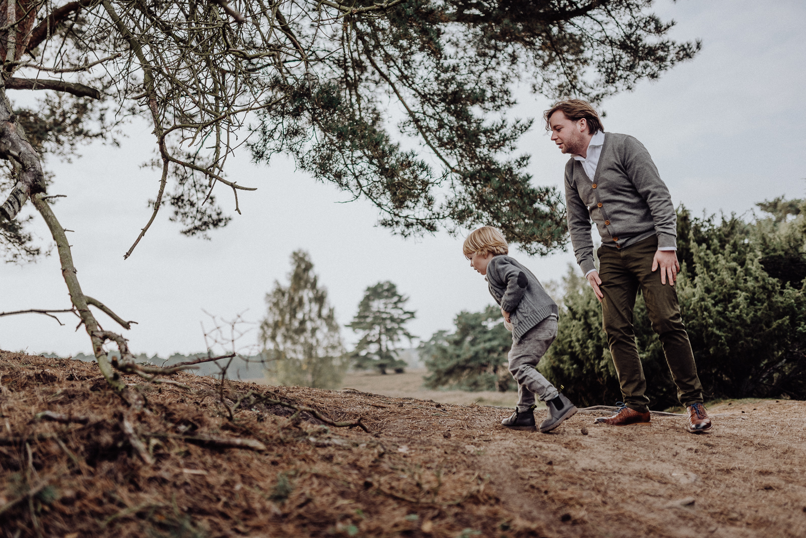010-designparaplus-familienshooting-heide-boho 010-designparaplus-familienshooting-heide-boho