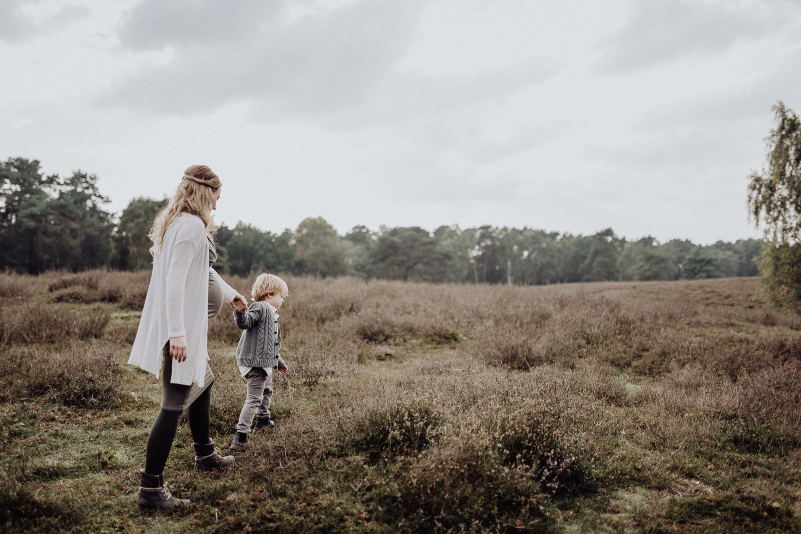 014-designparaplus-familienshooting-heide-boho