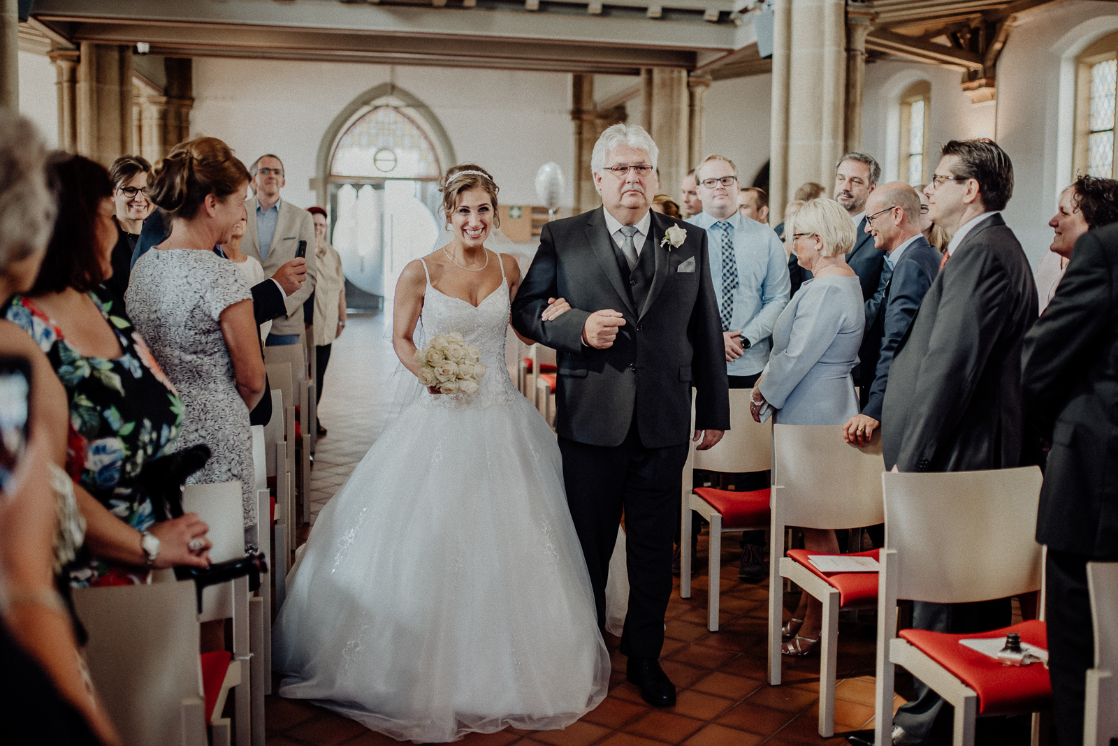 055-designparaplus-hochzeit-essen-steele-reportage