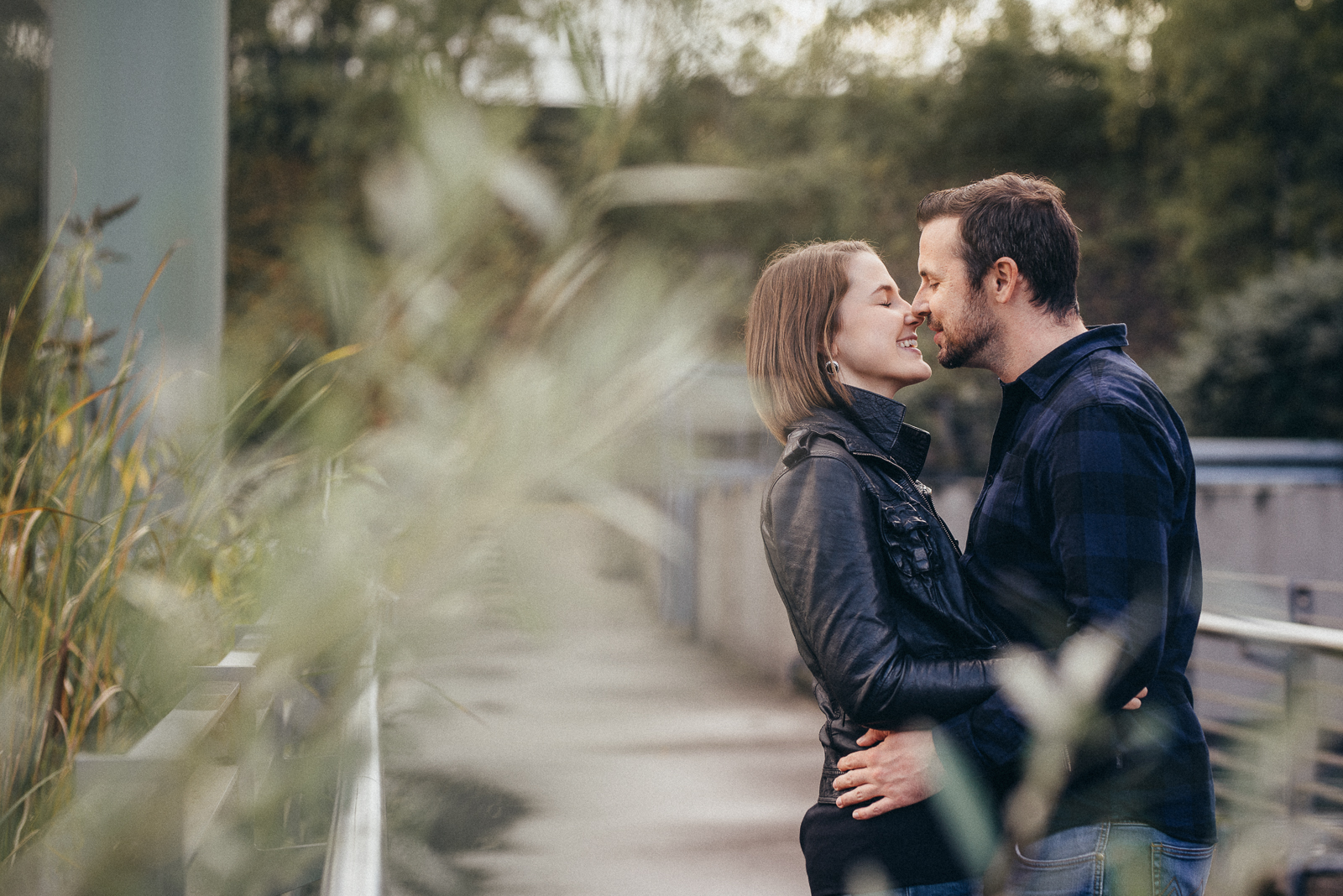 013-designparaplus-lovebirds-fotografie-bochum-paarshooting-jahrhunderthalle