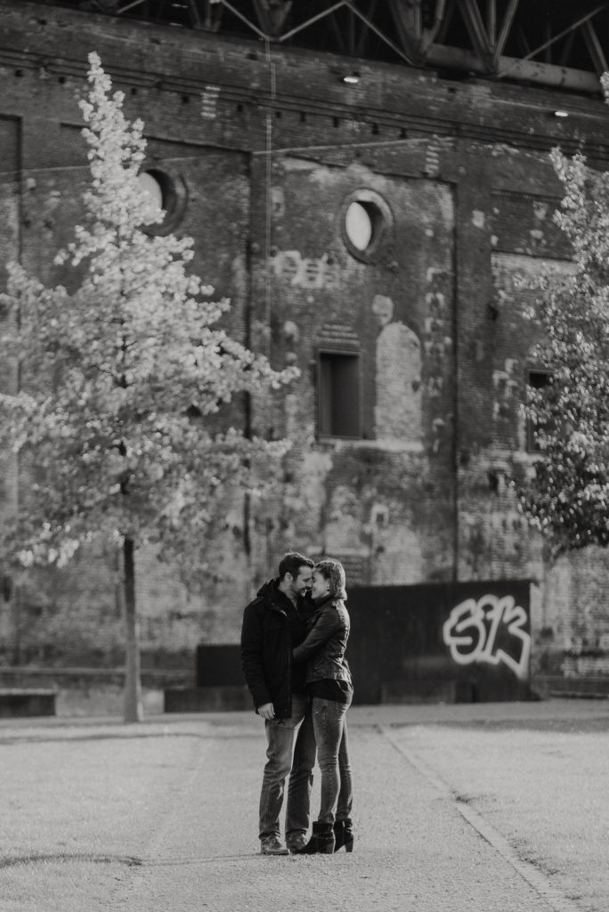 029-designparaplus-lovebirds-fotografie-bochum-paarshooting-jahrhunderthalle 029-designparaplus-lovebirds-fotografie-bochum-paarshooting-jahrhunderthalle