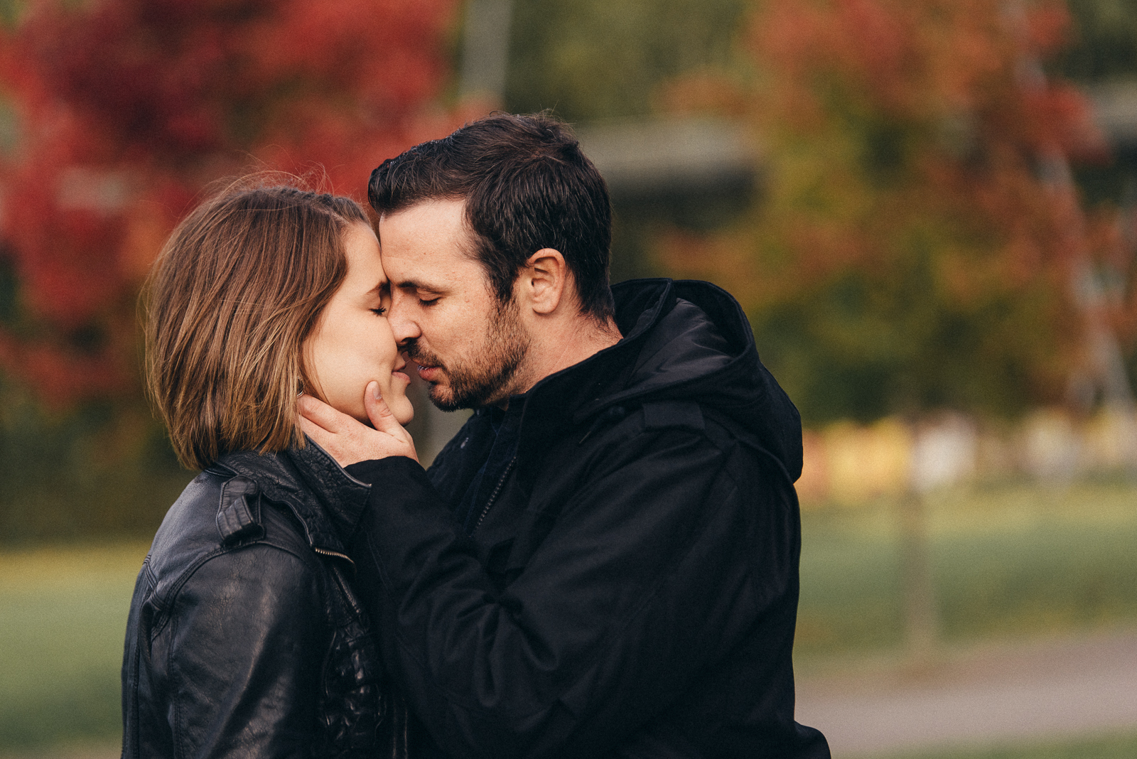 034-designparaplus-lovebirds-fotografie-bochum-paarshooting-jahrhunderthalle