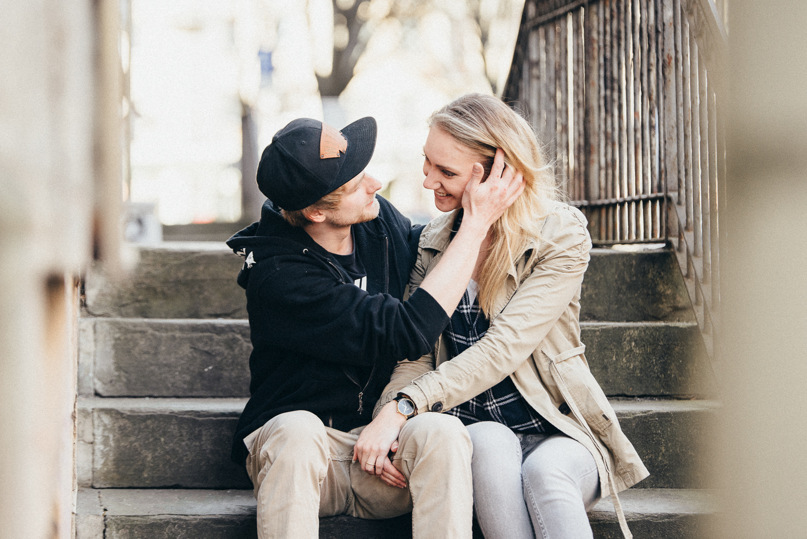 004-downtown-coupleshoot-witten-urbanes-paarshooting