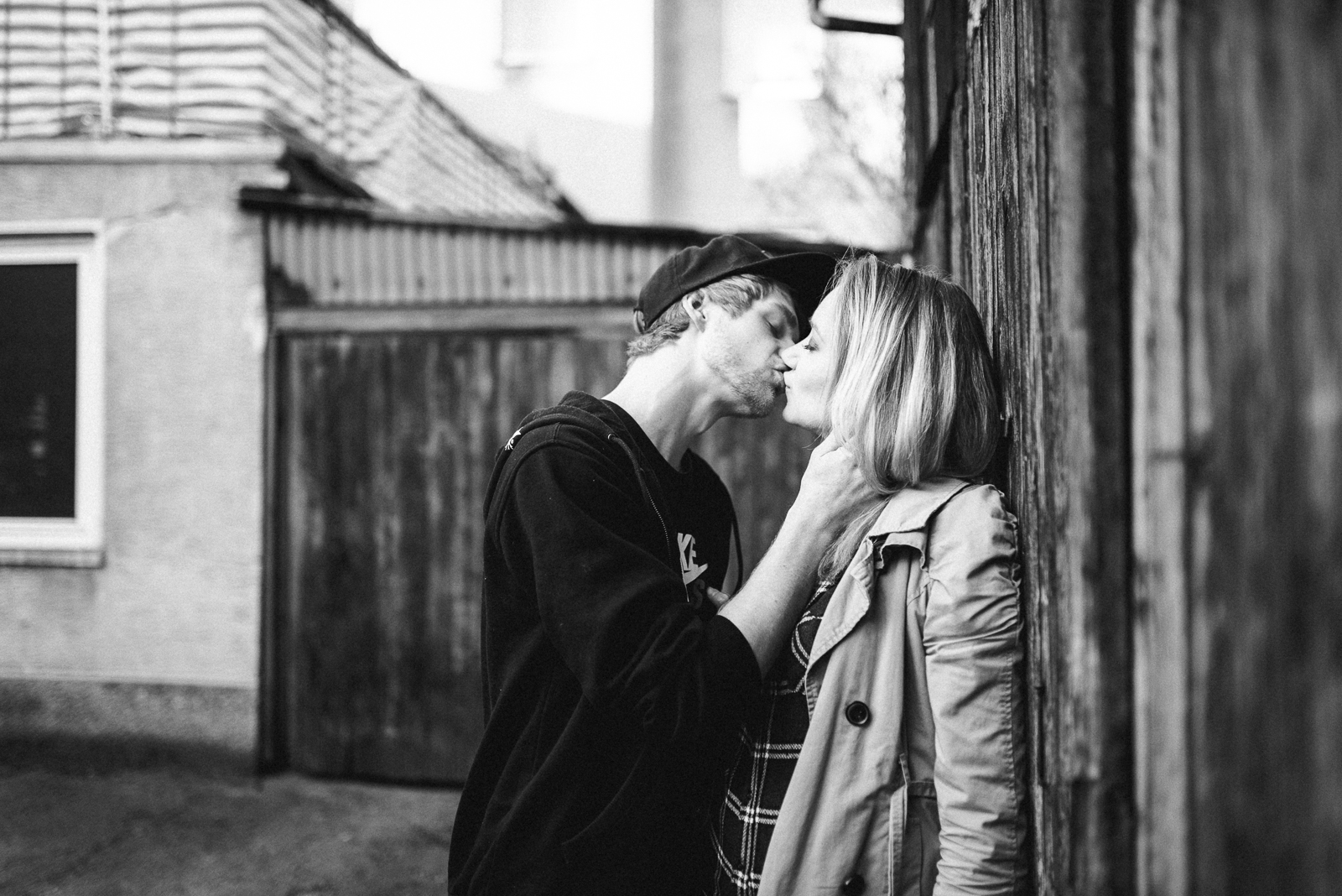 019-downtown-coupleshoot-witten-urbanes-paarshooting