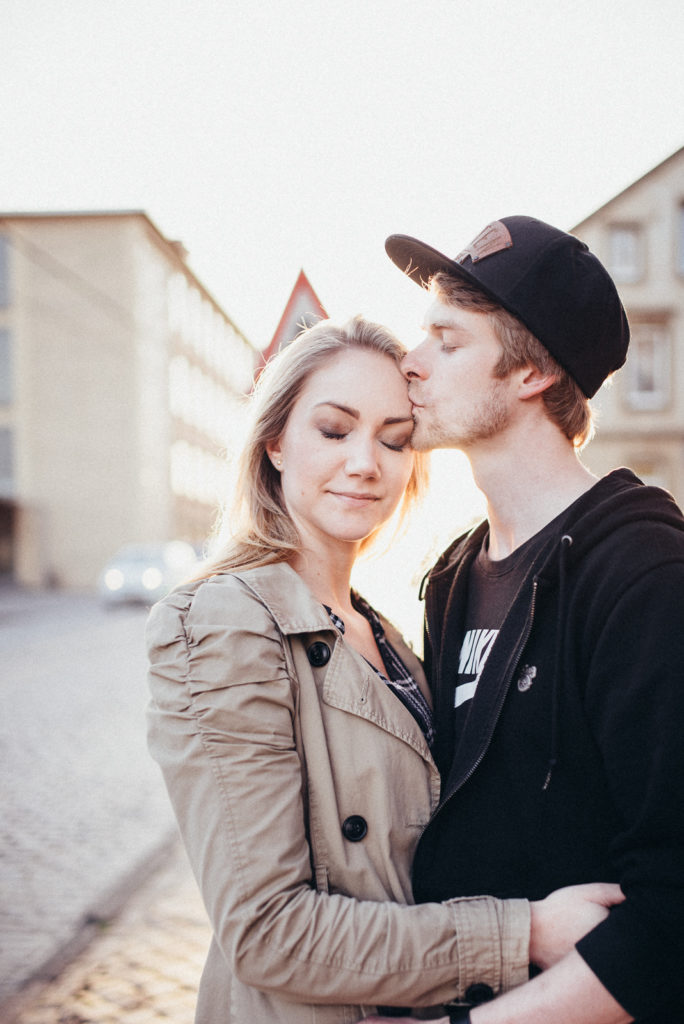 025-downtown-coupleshoot-witten-urbanes-paarshooting