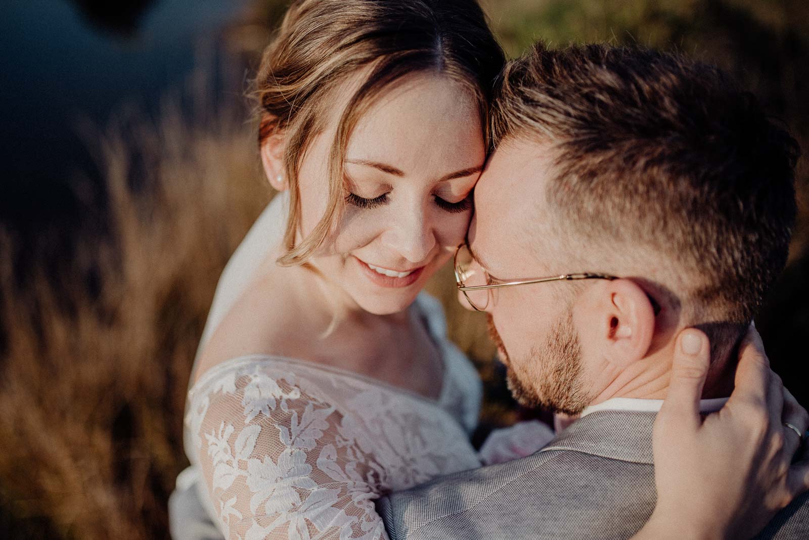 258-landhotel-voshoevel-land-hochzeit-brautpaarshooting