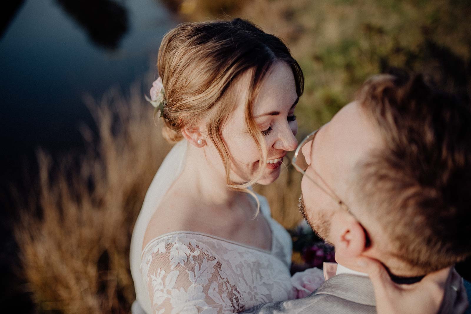 259-landhotel-voshoevel-land-hochzeit-brautpaarshooting