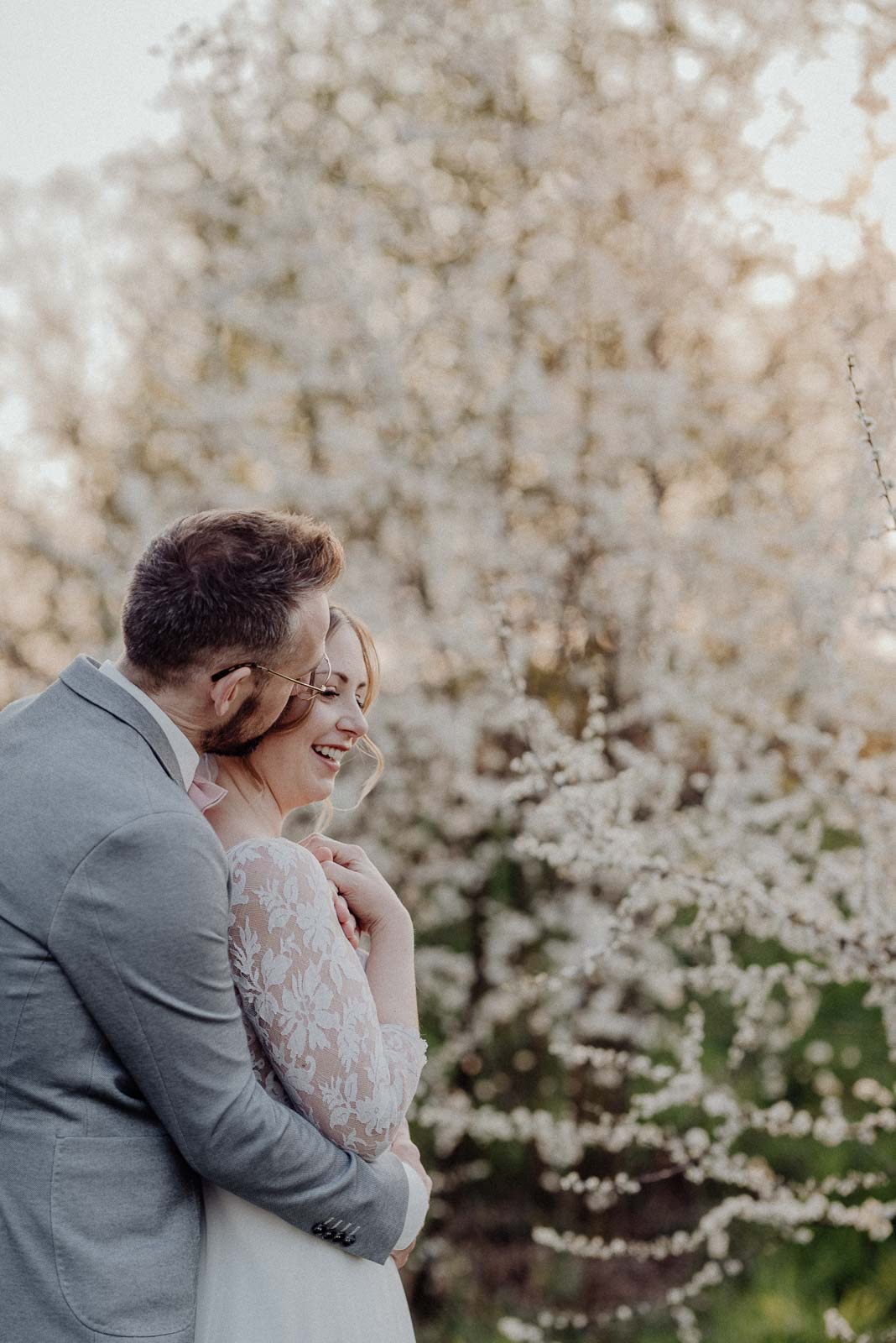 272-landhotel-voshoevel-land-hochzeit-brautpaarshooting