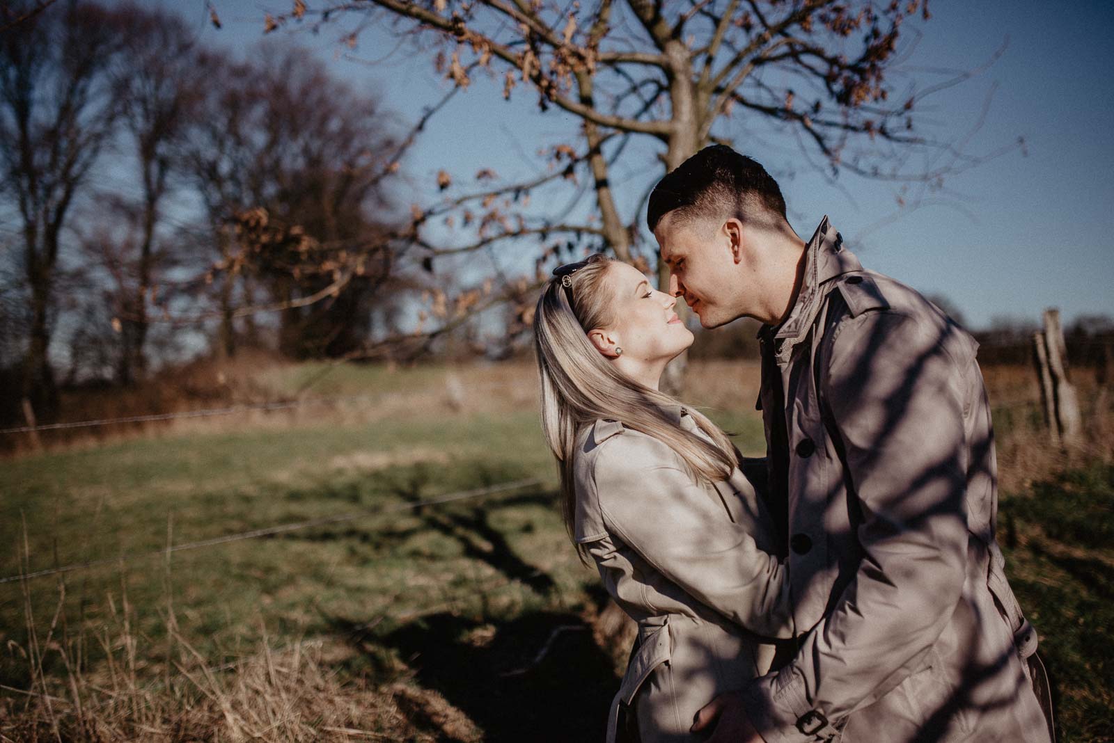 044-fotospaziergang-fotograf-witten-paarshooting