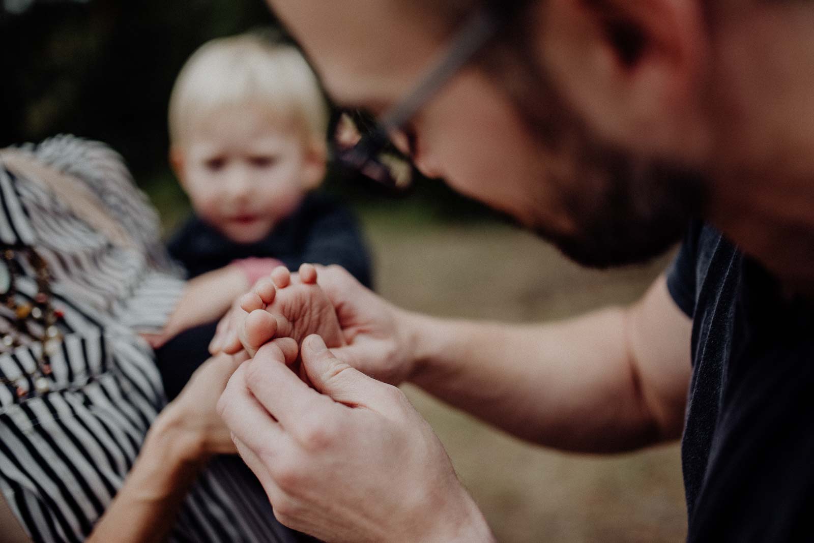 033-natuerliche Familienfotografie und ungestellte Familienfotos in Essen im Ruhrgebiet