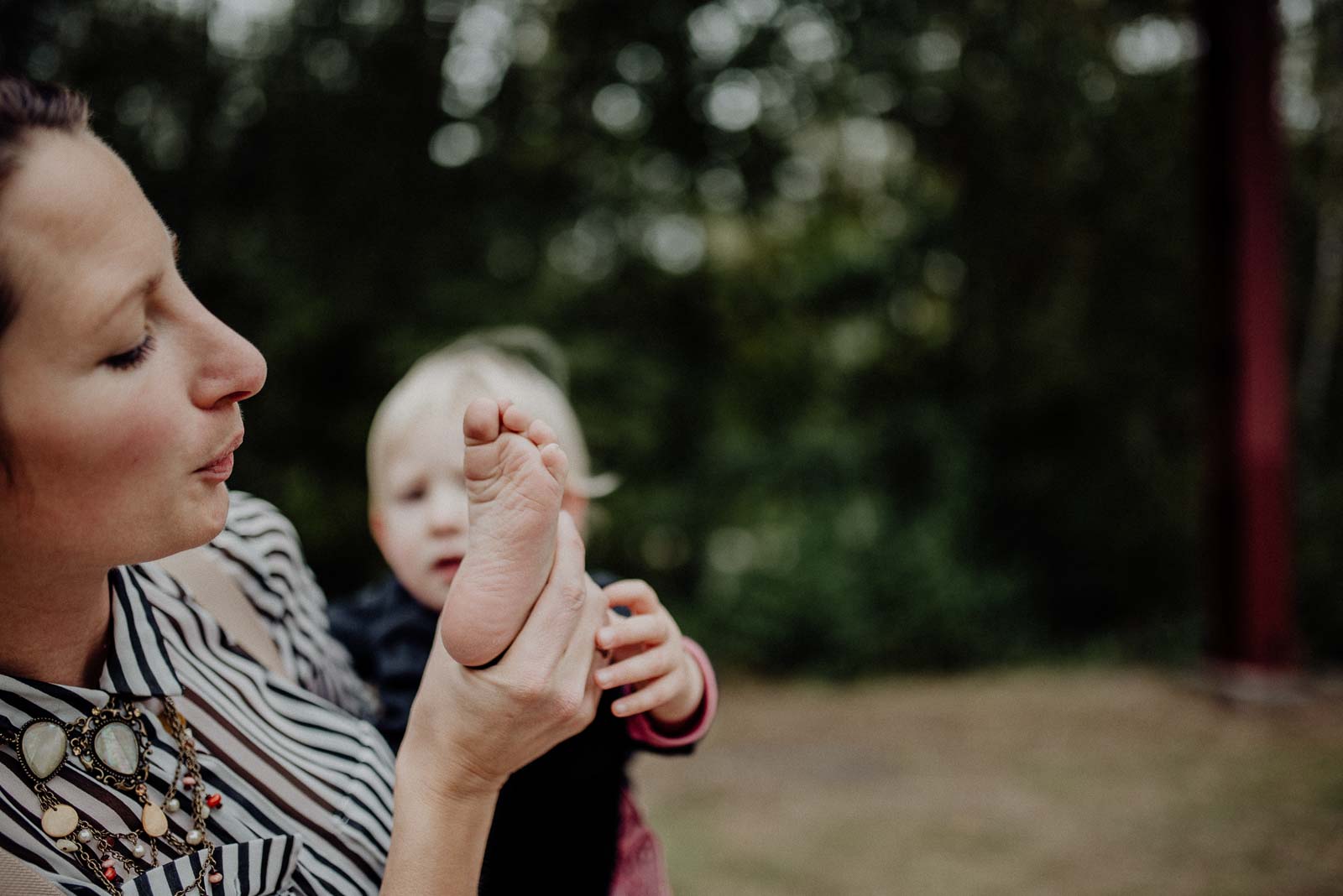 natuerliche Familienfotografie und ungestellte Familienfotos in Essen im Ruhrgebiet