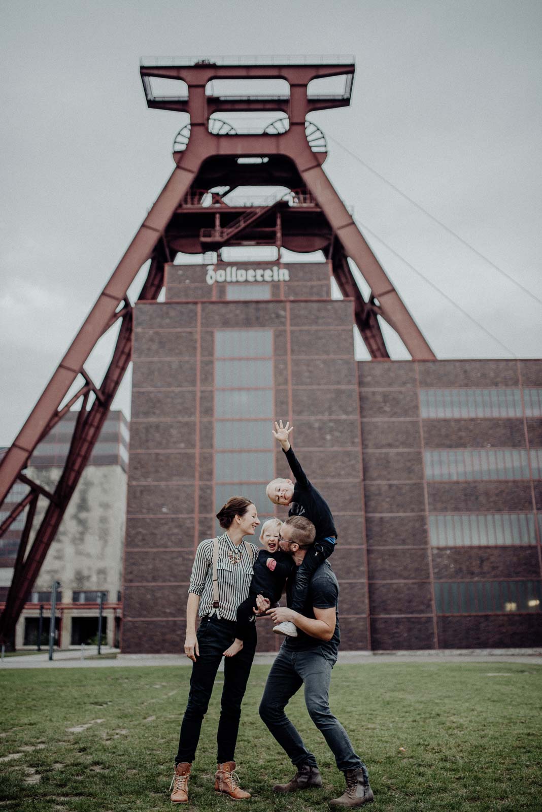 natuerliche Familienfotografie und ungestellte Familienfotos in Essen im Ruhrgebiet