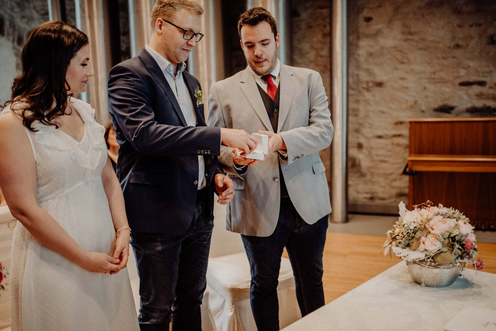 Ringwechsel bei der standesamtlichen Hochzeit