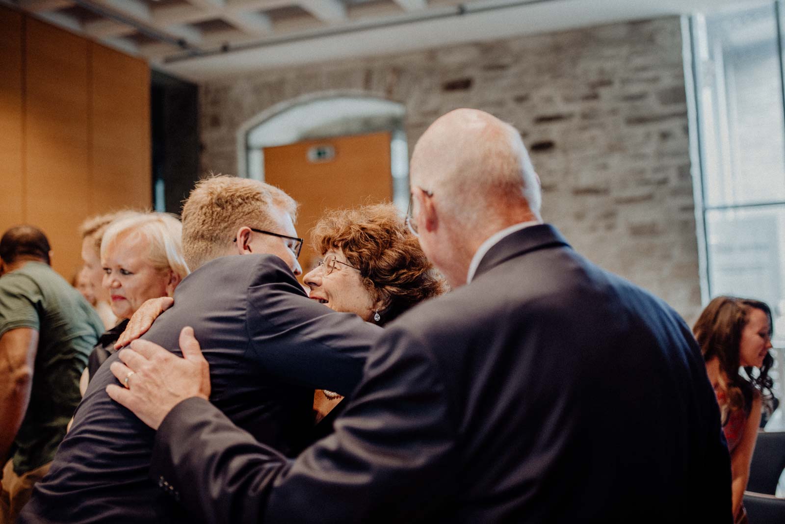 Muttergratuliert zur Hochzeit