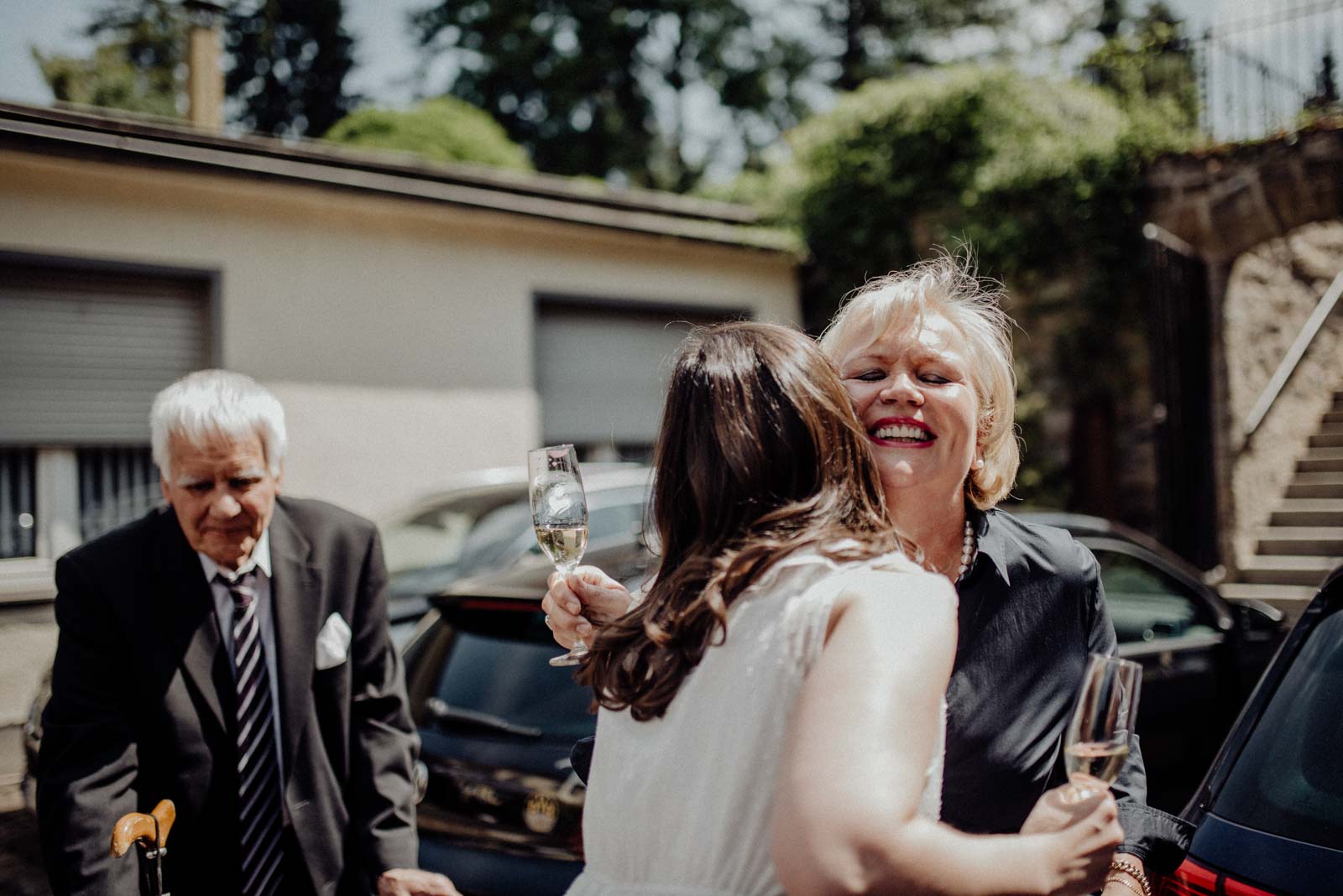 sommerhochzeit-gartenhochzeit-hochzeit-standesamt-haus-witten