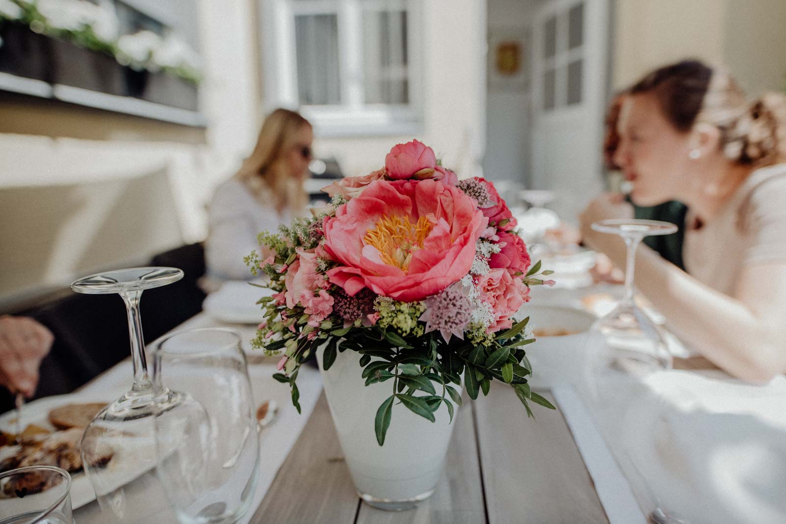 Blumendeko am Hochzeitstag