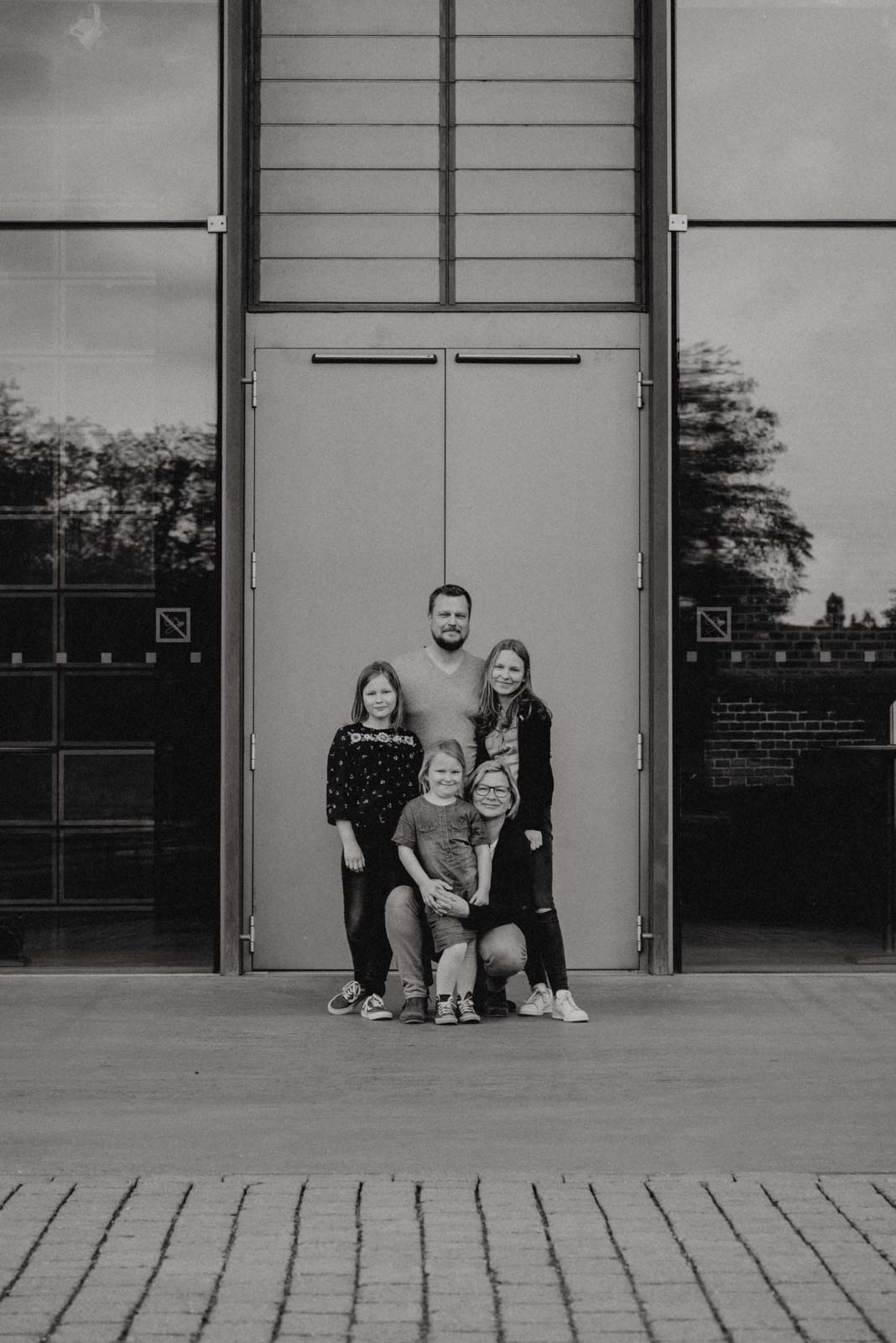 014-ungestellte-familienfotos-familienshooting-bochum-industrie-jahrhunderthalle