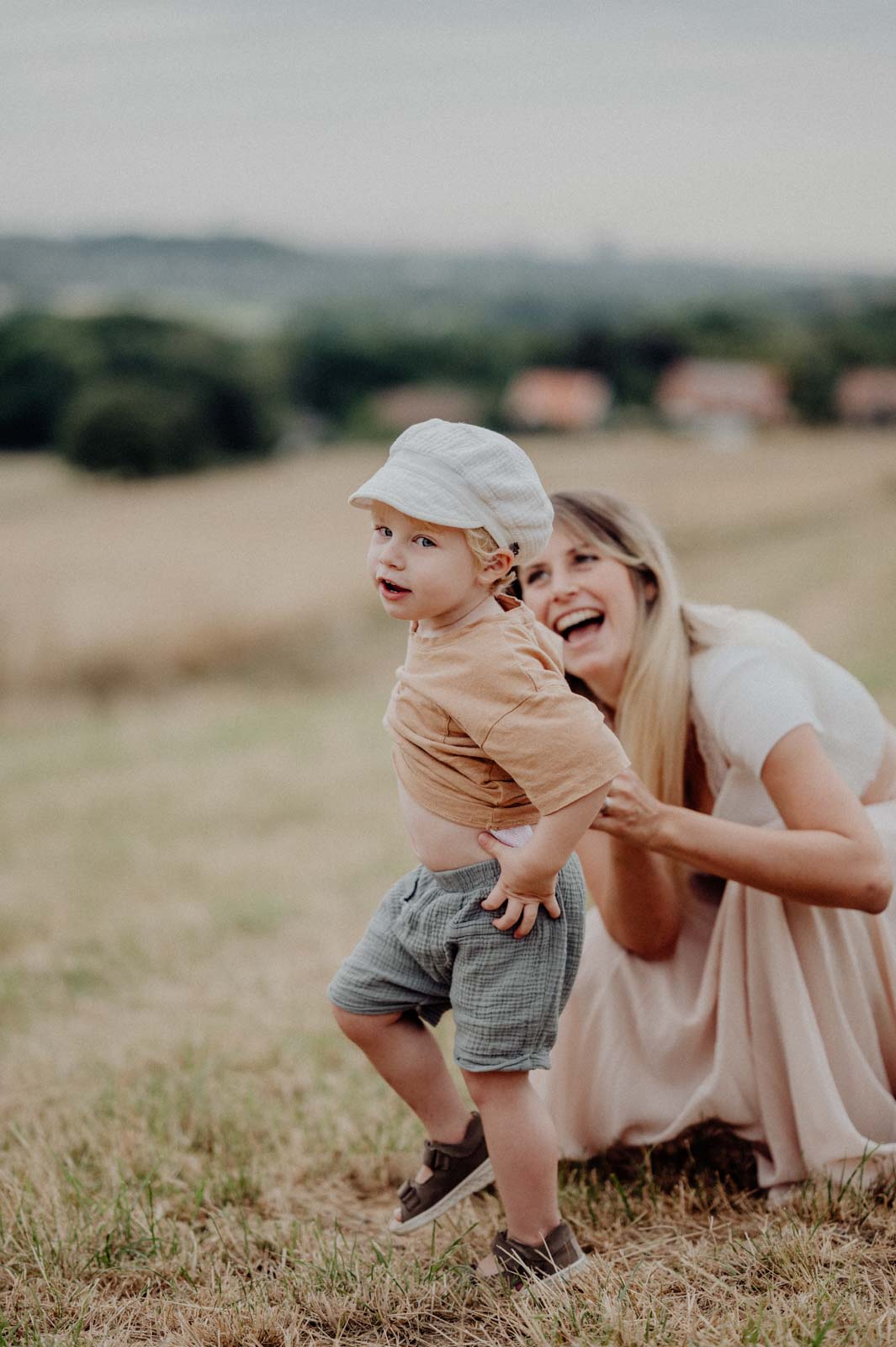 045-homesession-familienshooting-familienfotos-reortage-fotografin-witten