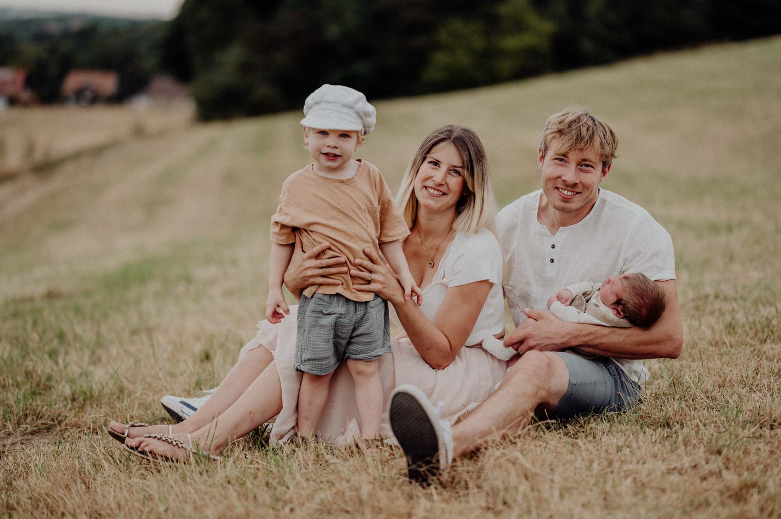 057-homesession-familienshooting-familienfotos-reortage-fotografin-witten