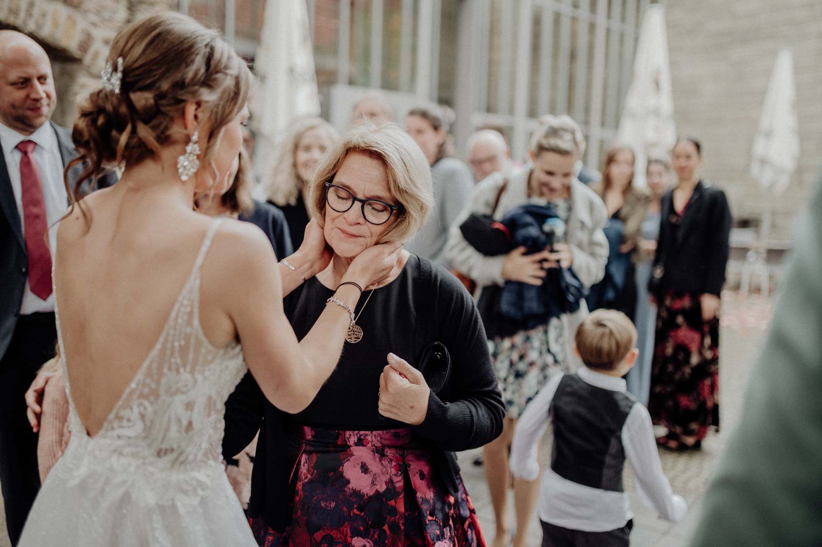 094-hochzeit-standesamt-haus-witten-gratulationen