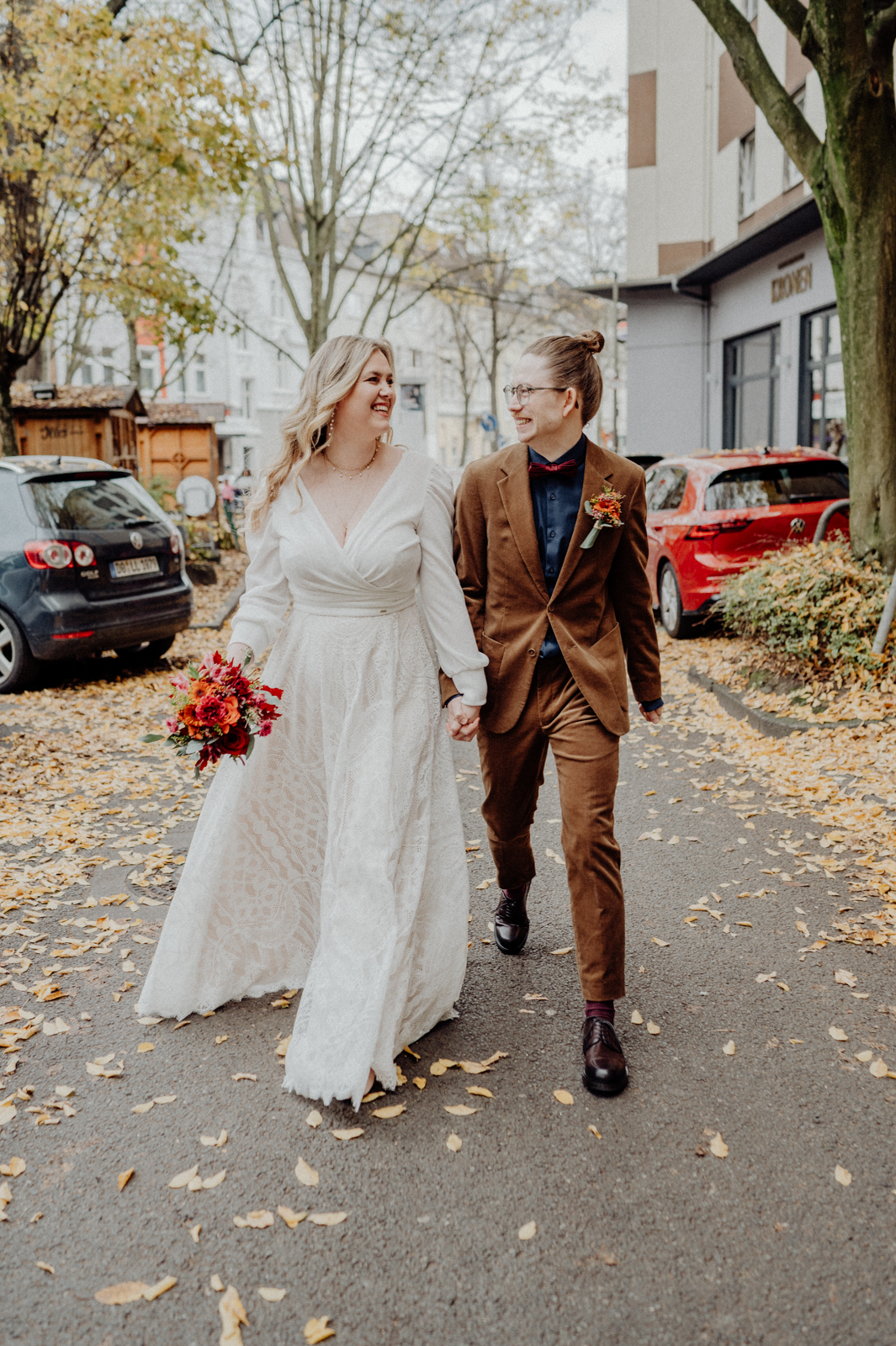 Spaziergang in Hochzeitskleidung durchs Kreuzviertel