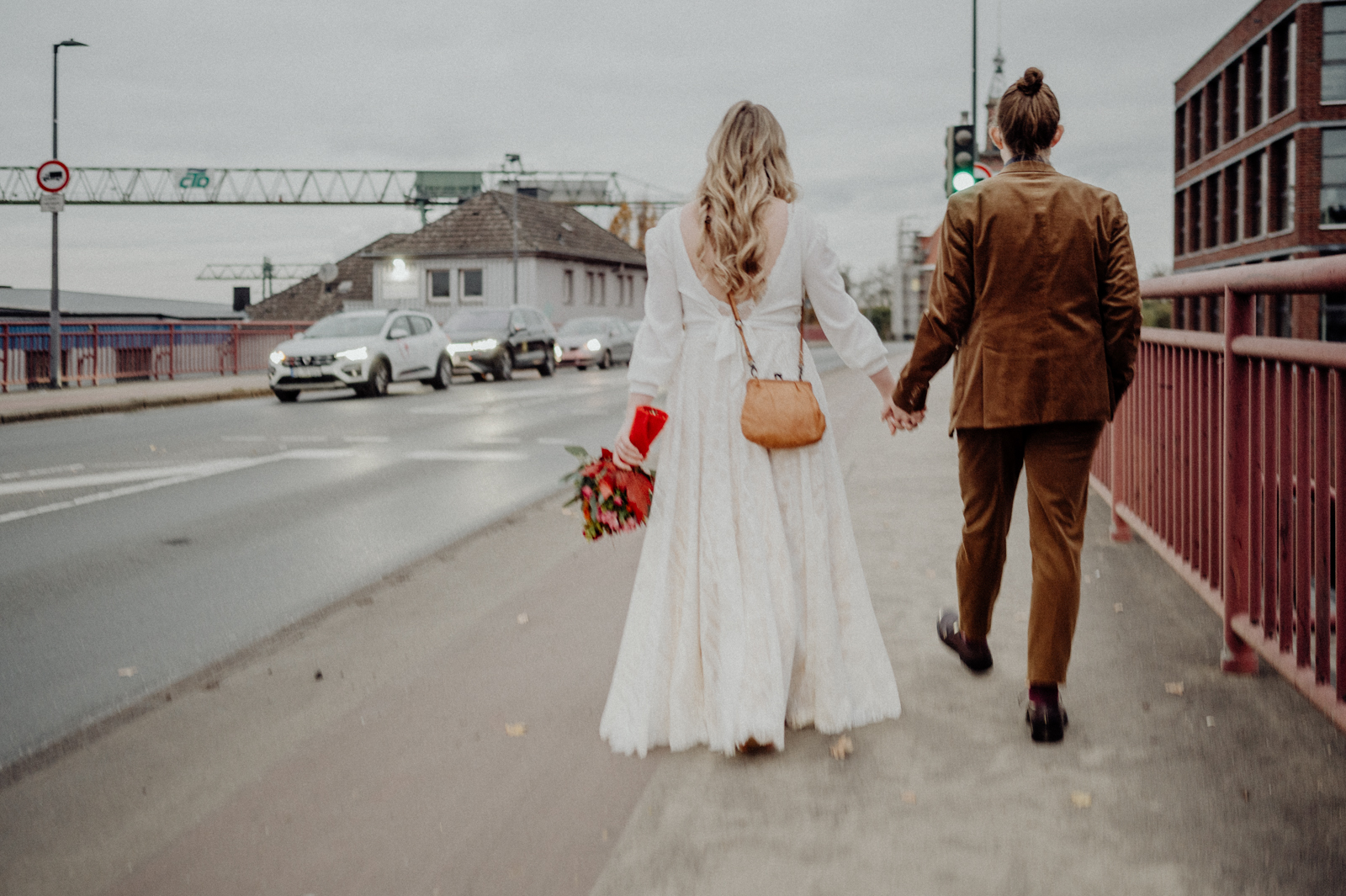 Weg von der Bahn zu den Tyde Studios um Hochzeit zu feiern