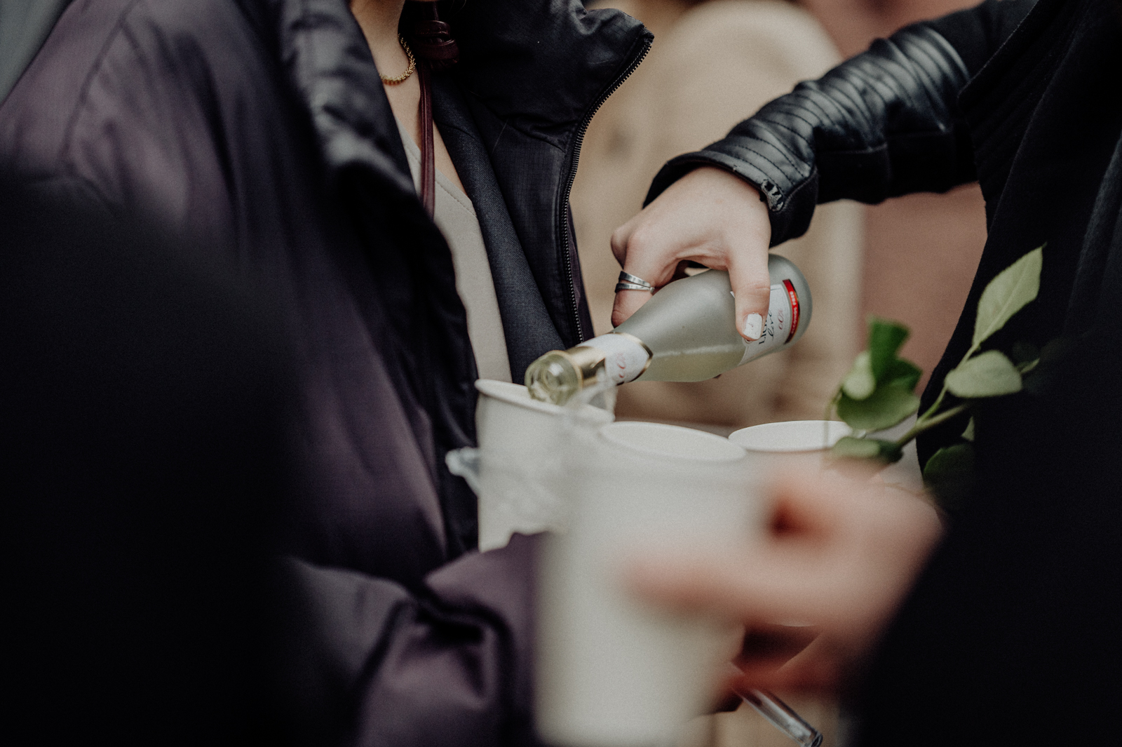 073-©gescheschmidt-hochzeit-dortmund-altes-stadthaus-gratulationen-gaeste