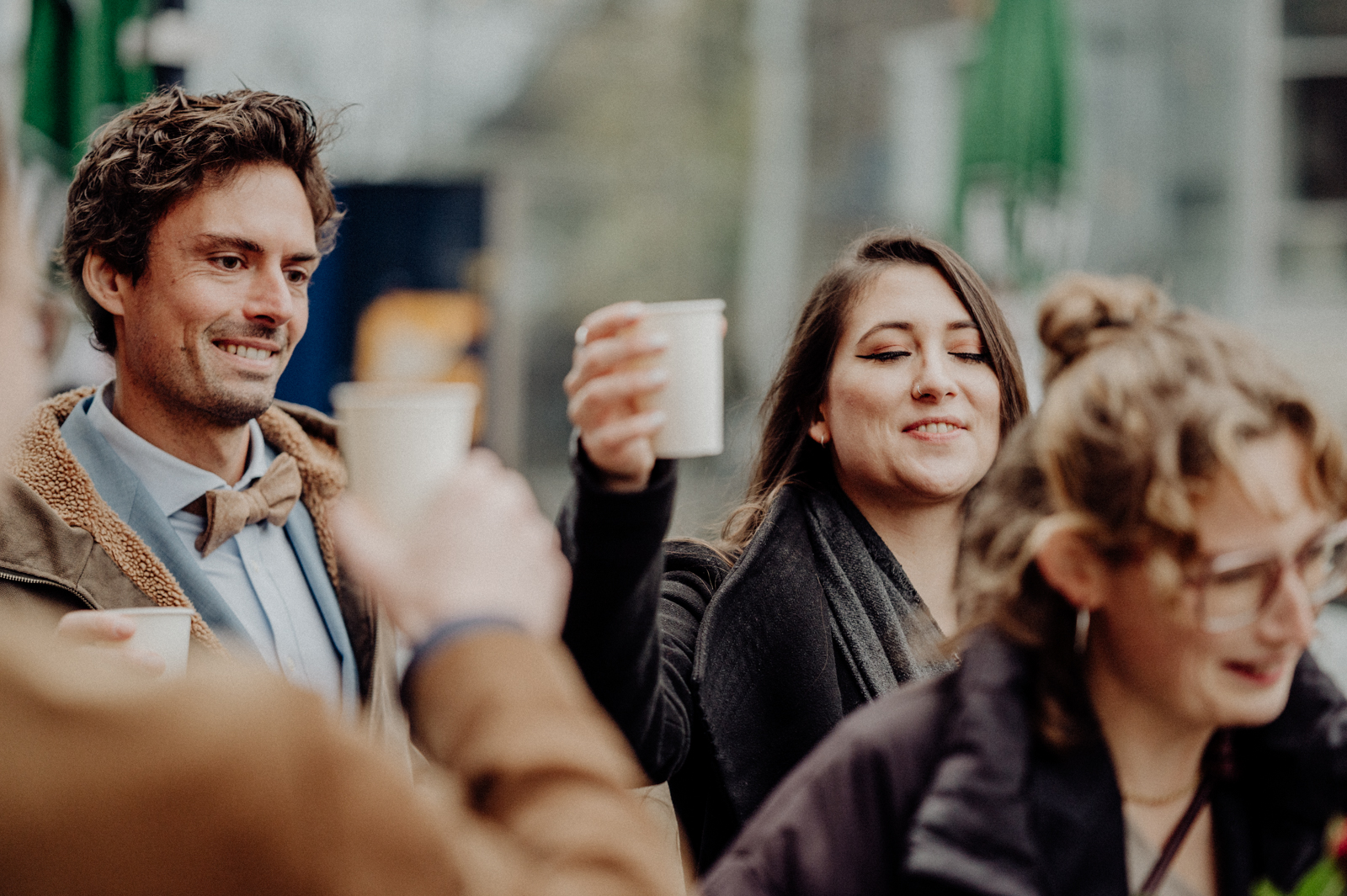 074-©gescheschmidt-hochzeit-dortmund-altes-stadthaus-gratulationen-gaeste
