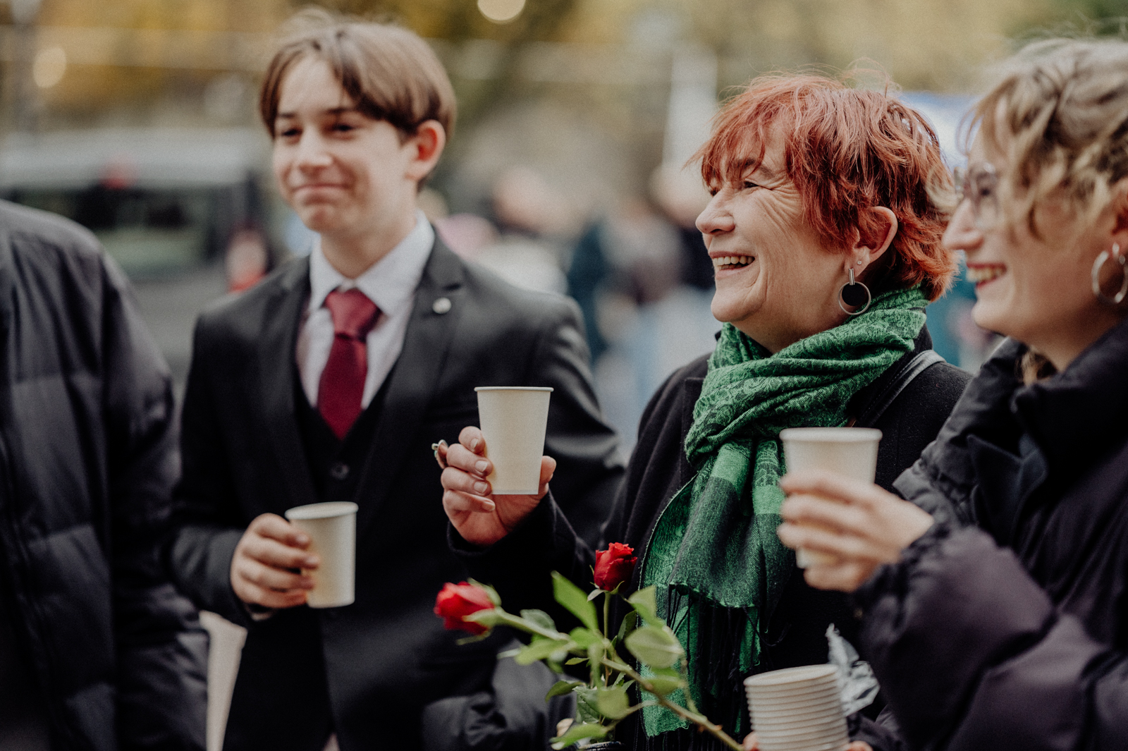075-©gescheschmidt-hochzeit-dortmund-altes-stadthaus-gratulationen-gaeste