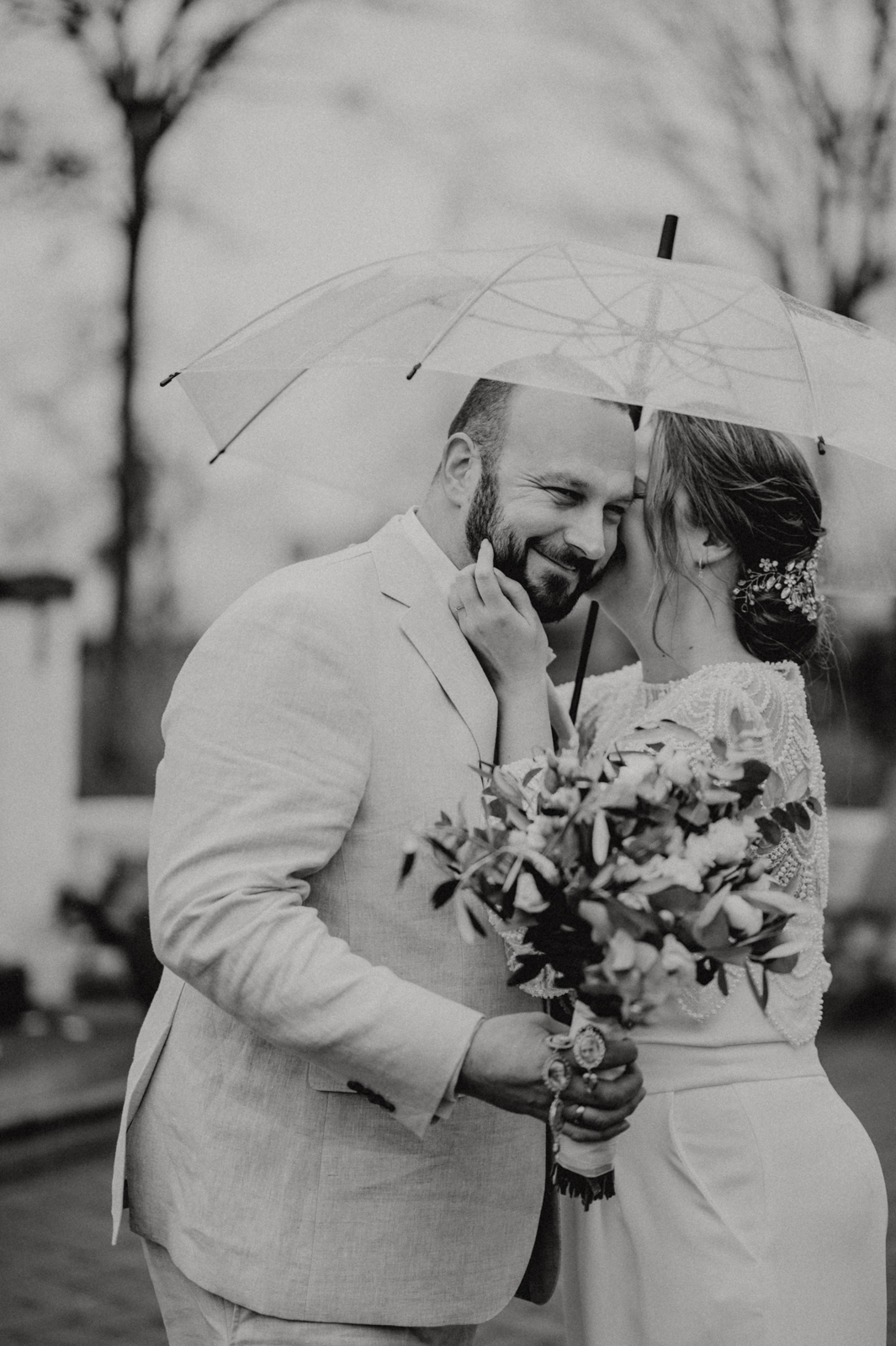 114-©gescheschmidt-hochzeitsfotografin-haus-neersdonk-paarshooting-brücke