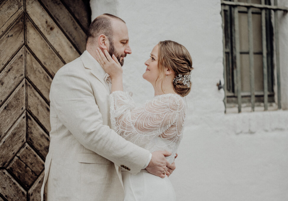 131-©gescheschmidt-hochzeitsfotografin-haus-neersdonk-paarshooting-brücke